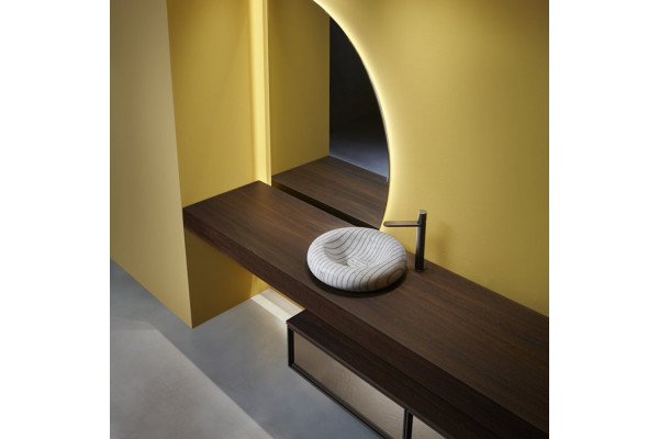 ANTONIO LUPI BESPOKE Тумба 720х540х375 мм. подвесная 1 ящик бок слева Rovere thermo рама черный мат стекло зерк дымчатое структура Rovere thermo KIB272.T1/rov thermo/arg fumé.NO+KL1.SX/rov thermo