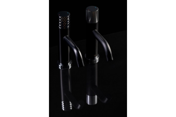 Смеситель Boheme Stick 121-BCR.2 для раковины, black touch chrome, однорычажный, высота излива 7.3 см