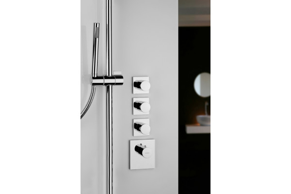Термостат Bossini OKI 3 Outlets LP Z031205 для ванны с душем, хром, термостат