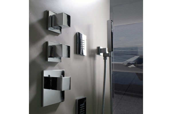 Термостат Bossini Cube 2 Outlets LP Z032203 для ванны с душем, хром, термостат