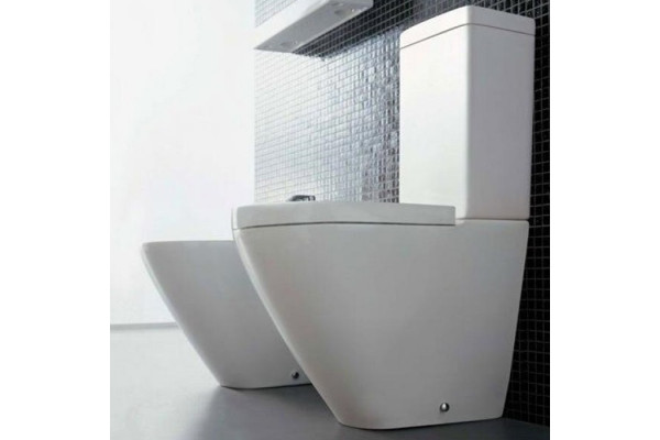 Duravit ME by Starck Унитаз комбинированный с вертикальным смывом с отдельным бачком (не вкл. бачок) включая крепление 45л. с HygieneGlaze 370x650 2170092000