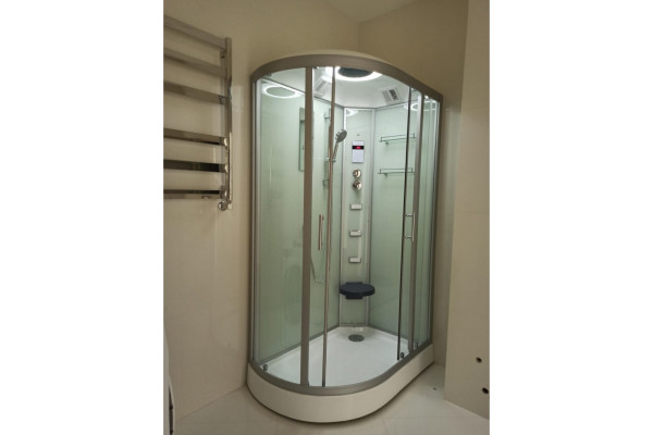 Душевая кабина Frank F610L 120х80х218 профиль хром, стекло прозрачное, левая, с баней, прямоугольная-асимметричная, поддон низкий