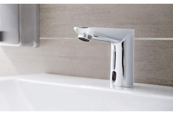 Смеситель Grohe Euroeco Cosmopolitan E 36271000 для раковины сенсорный, хром