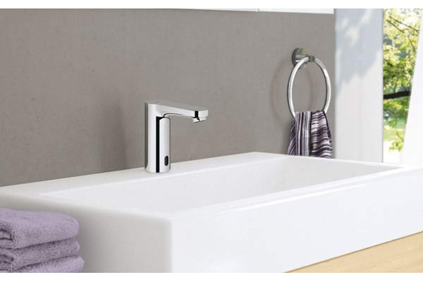 Смеситель Grohe Euroeco Cosmopolitan E 36271000 для раковины сенсорный, хром