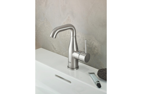 Смеситель Grohe Essence New 23462DC1 для раковины однорычажный, высота излива 16 см