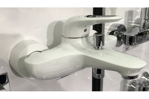 Смеситель Grohe Eurostyle 23726LS3 для ванны с душем, однорычажный, белый