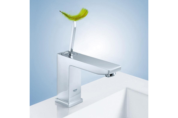 Смеситель Grohe Eurocube Joy 23658000 для раковины однорычажный, хром