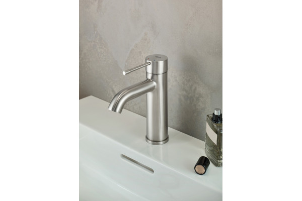 Смеситель Grohe Essence New 23589BE1 для раковины однорычажный, серебро