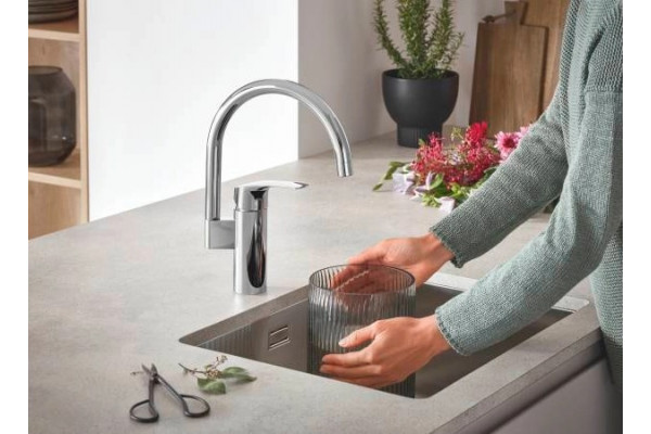 Смеситель Grohe Eurosmart 33202003 для кухонной мойки однорычажный, хром