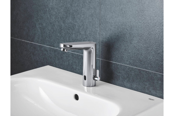 Смеситель Grohe Eurosmart Cosmopolitan E 36421000 для раковины сенсорный, хром