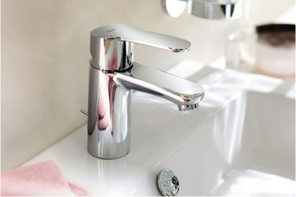 Смеситель Grohe Eurosmart Cosmopolitan 23325000 для раковины однорычажный, хром