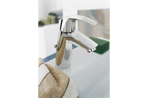 Смеситель Grohe Eurosmart 23322001 для раковины однорычажный, хром