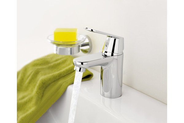 Смеситель Grohe Eurosmart Cosmopolitan 32825000 для раковины однорычажный, хром