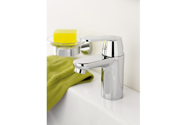 Смеситель Grohe Eurosmart Cosmopolitan 32825000 для раковины однорычажный, хром