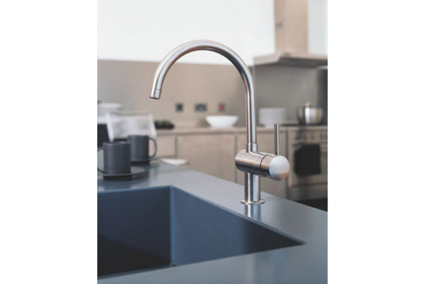 Смеситель для кухонной мойки Grohe Minta с C-изливом, однорычажный, матовый