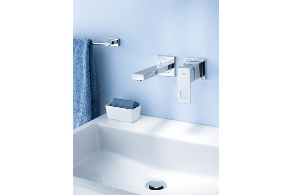 Смеситель Grohe Eurocube для раковины однорычажный, хром, длина излива 17.1 см