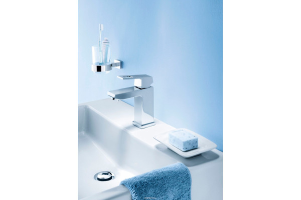 Смеситель Grohe Eurocube для раковины однорычажный, хром, высота излива 9.4 см