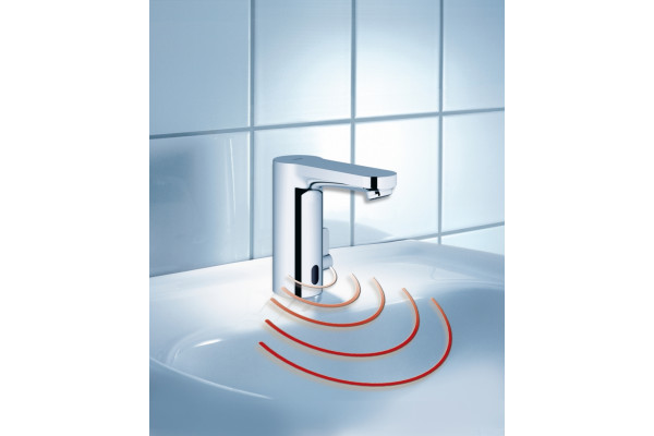 Смеситель Grohe Eurosmart бесконтактный сенсорный, хром, высота излива 10.4 см