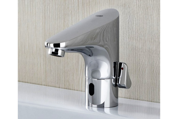 Кран Grohe Europlus E  сенсорный, хром, высота излива 9.1 см