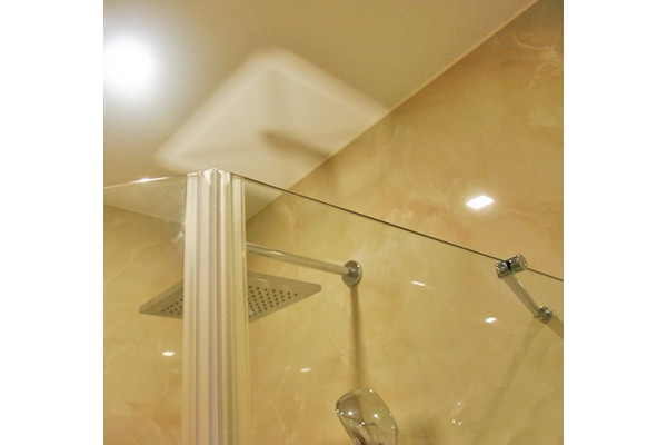 Душевой уголок GuteWetter Lux Festt GK-001 правый 100x100 см стекло бесцветное, фурнитура хром, двери распашные