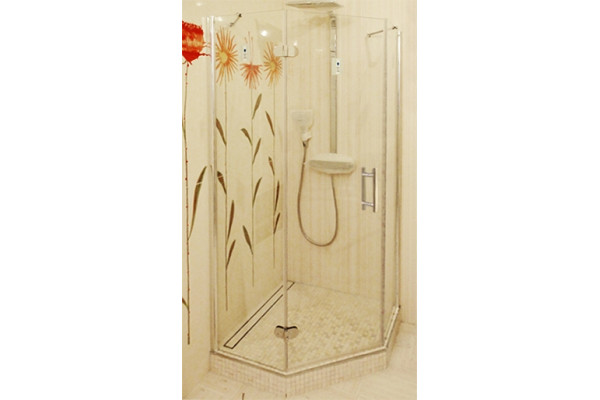 Душевой уголок GuteWetter Lux Festt GK-101 левый 100x100 см стекло бесцветное, профиль хром, двери распашные