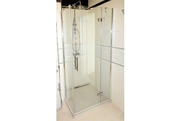 Душевой уголок GuteWetter Lux Square GK-103 правый 100x100 см стекло бесцветное, профиль хром, квадратный, двери распашные