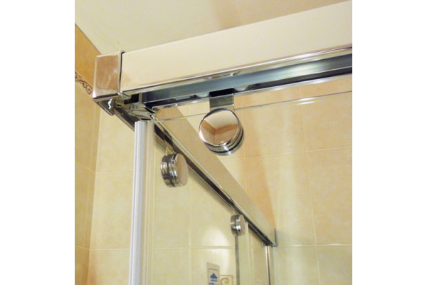 Душевой уголок GuteWetter Slide Rectan GK-864 правая 90x75 см стекло бесцветное, профиль хром, прямоугольный, двери раздвижные