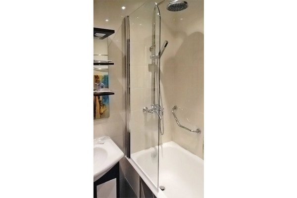 Шторка на ванну GuteWetter Lux Pearl GV-601 левая 50 см стекло бесцветное, профиль хром, распашная