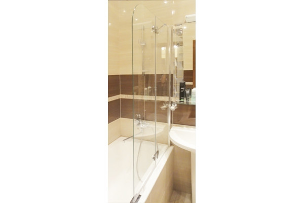 Шторка на ванну GuteWetter Lux Pearl GV-102A правая 100 см стекло бесцветное, профиль хром, распашная