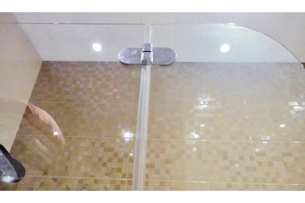 Шторка на ванну GuteWetter Lux Pearl GV-102A левая 90 см стекло бесцветное, профиль хром, распашная