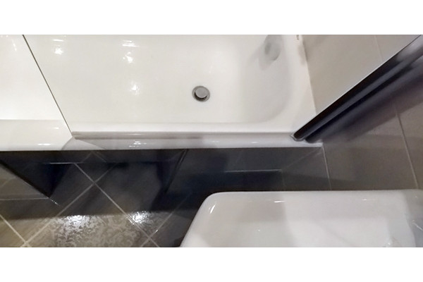 Шторка на ванну GuteWetter Lux Pearl GV-601 правая 70 см стекло бесцветное, профиль хром, распашная