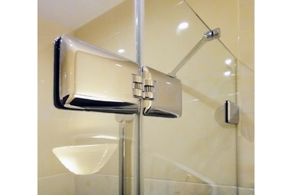 Шторка на ванну GuteWetter Trend Pearl GV-862A правая 110 см стекло бесцветное, фурнитура хром, распашная