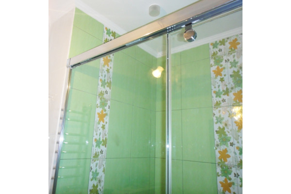 Душевая дверь в нишу GuteWetter Slide Door GK-862 левая 105 см стекло бесцветное, профиль хром, раздвижная