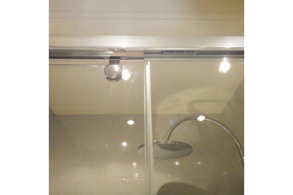 Душевая дверь в нишу GuteWetter Slide Door GK-862 правая 110 см стекло бесцветное, профиль хром, раздвижная