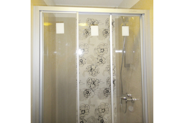 Душевая дверь в нишу GuteWetter Practic Door GK-403 113-117 см стекло бесцветное, профиль матовый хром, раздвижная