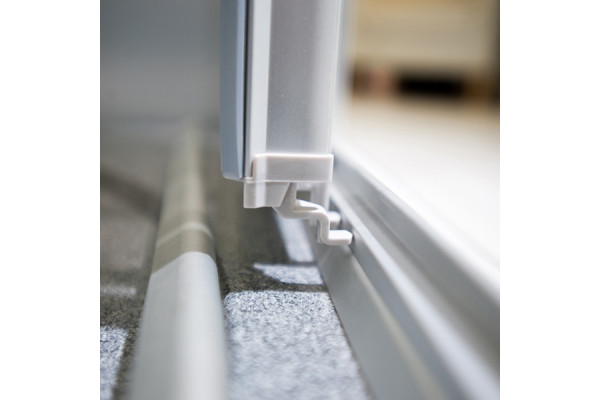Душевая дверь в нишу GuteWetter Practic Door GK-403 108-112 см стекло бесцветное, профиль матовый хром, раздвижная