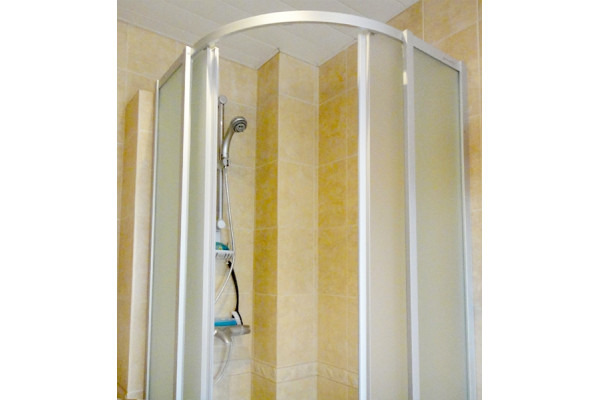 Душевой уголок GuteWetter Practic Round GK-401 100 см стекло матовое, профиль матовый хром, четверть круга, двери раздвижные