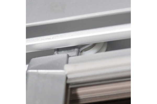 Душевой уголок GuteWetter Practic Rectan GK-403 правая 135x85 см стекло бесцветное, профиль матовый хром, прямоугольный, двери раздвижные
