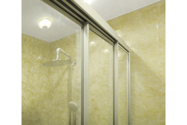 Душевой уголок GuteWetter Practic Rectan GK-403 правая 110x100 см стекло бесцветное, профиль матовый хром, прямоугольный, двери раздвижные