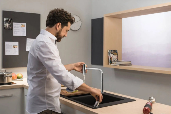 Смеситель Hansgrohe Metris Select 73818000 для кухонной мойки однорычажный, хром