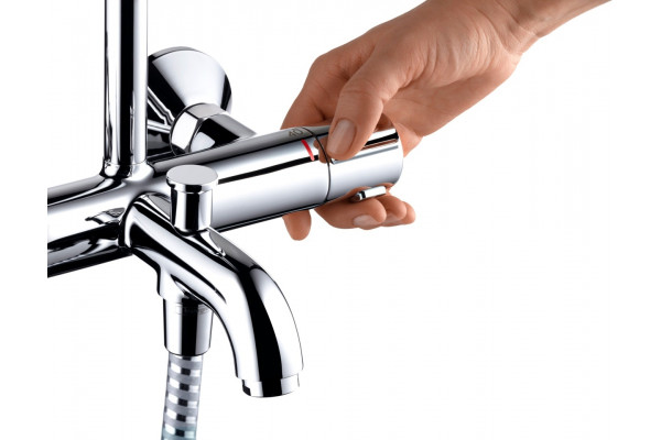 Душевая стойка Hansgrohe Vernis Shape 26284000 Showerpipe 230 1jet с термостатом, хром, штанга 117 см, шланг пластиковый 160 см