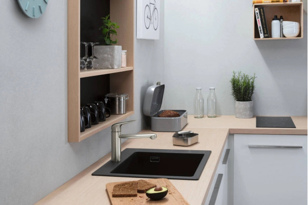 Смеситель Hansgrohe Focus M42 71806800 для кухонной мойки, сталь, однорычажный, высота излива 12.2 см