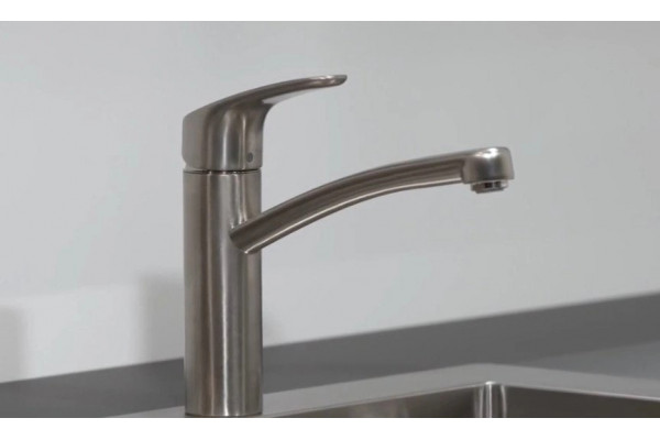 Смеситель Hansgrohe Focus M41 31804000 для кухонной мойки, хром, однорычажный, высота излива 15.5 см