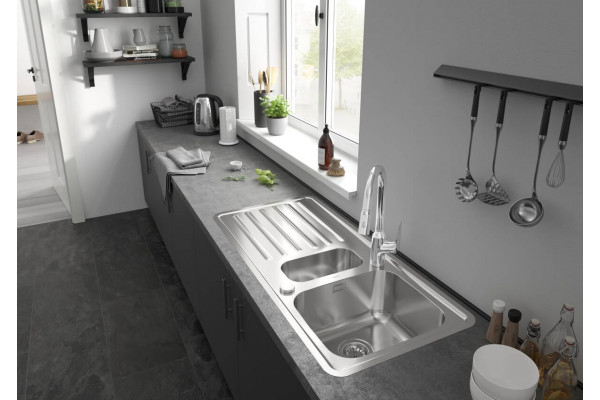 Смеситель Hansgrohe Focus M42 71800000 для кухонной мойки однорычажный, хром