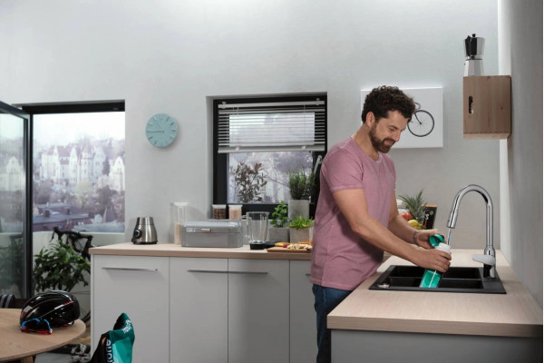 Смеситель Hansgrohe Focus M42 71800000 для кухонной мойки однорычажный, хром