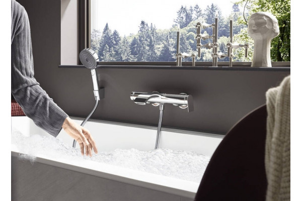 Смеситель Hansgrohe Vivenis 75420000 для ванны с душем, хром, однорычажный, длина излива 21.6 см