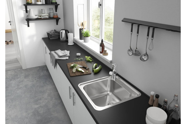 Смеситель Hansgrohe Focus M42 71829000 для кухонной мойки, хром, однорычажный, высота излива 15 см