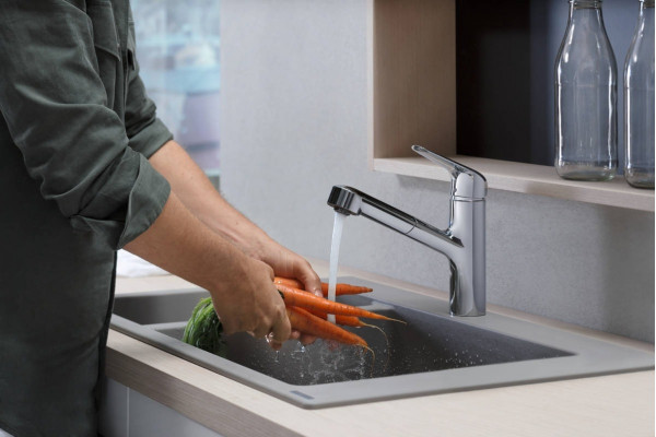 Смеситель Hansgrohe Focus M42 71829000 для кухонной мойки, хром, однорычажный, высота излива 15 см