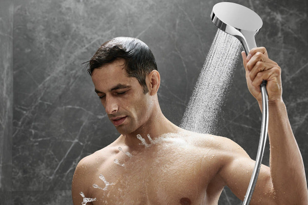 Душевая лейка Hansgrohe Rainfinity 130 26865000 хром штанга 25 см,  в современном стиле