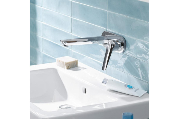 Смеситель Hansgrohe Novus 71127000 для раковины, хром, однорычажный, длина излива 19.4 см